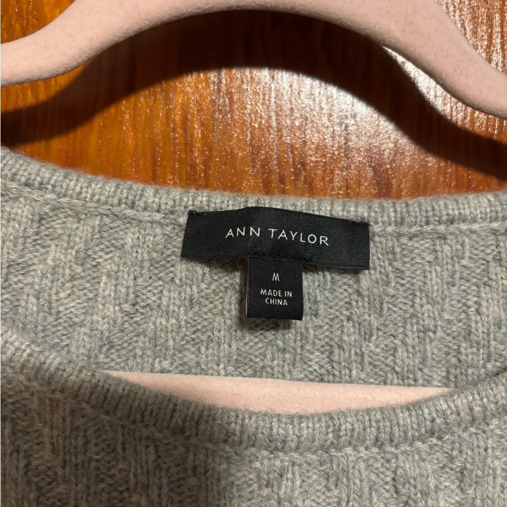 ANN TAYLOR Grey Alpaca Wool Knit Wide Sleeved Sweater Womens Size Medium - Picture 2 of 5